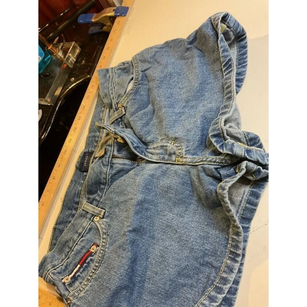403-vintage Tommy shorts